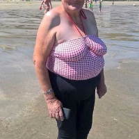 Geile reife Frauen kostenlos ficken Freiburg